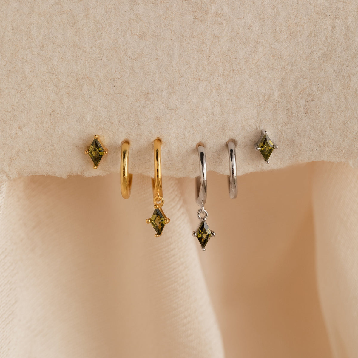 Conjunto de brincos de peridoto