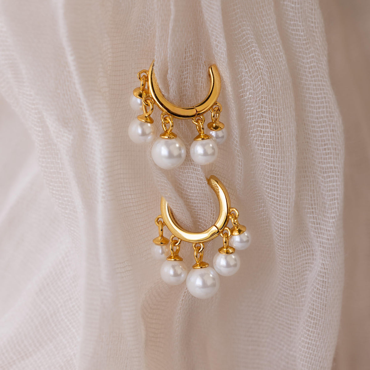 Brinco Pearl Chandelier