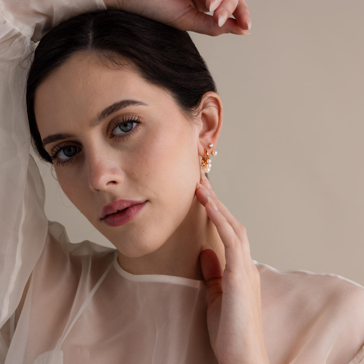 Brinco Pearl Chandelier