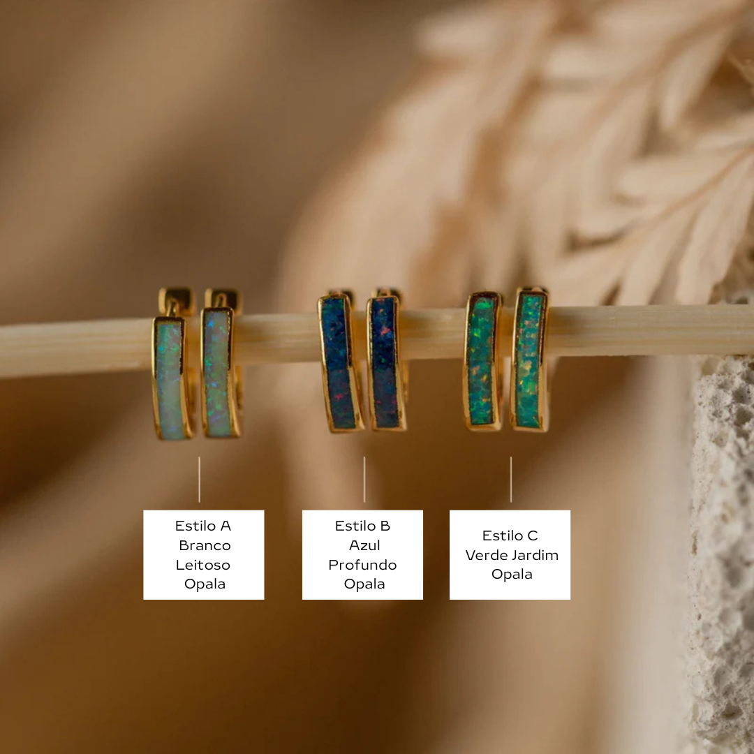 Conjunto de brincos de argola com incrustações de opala
