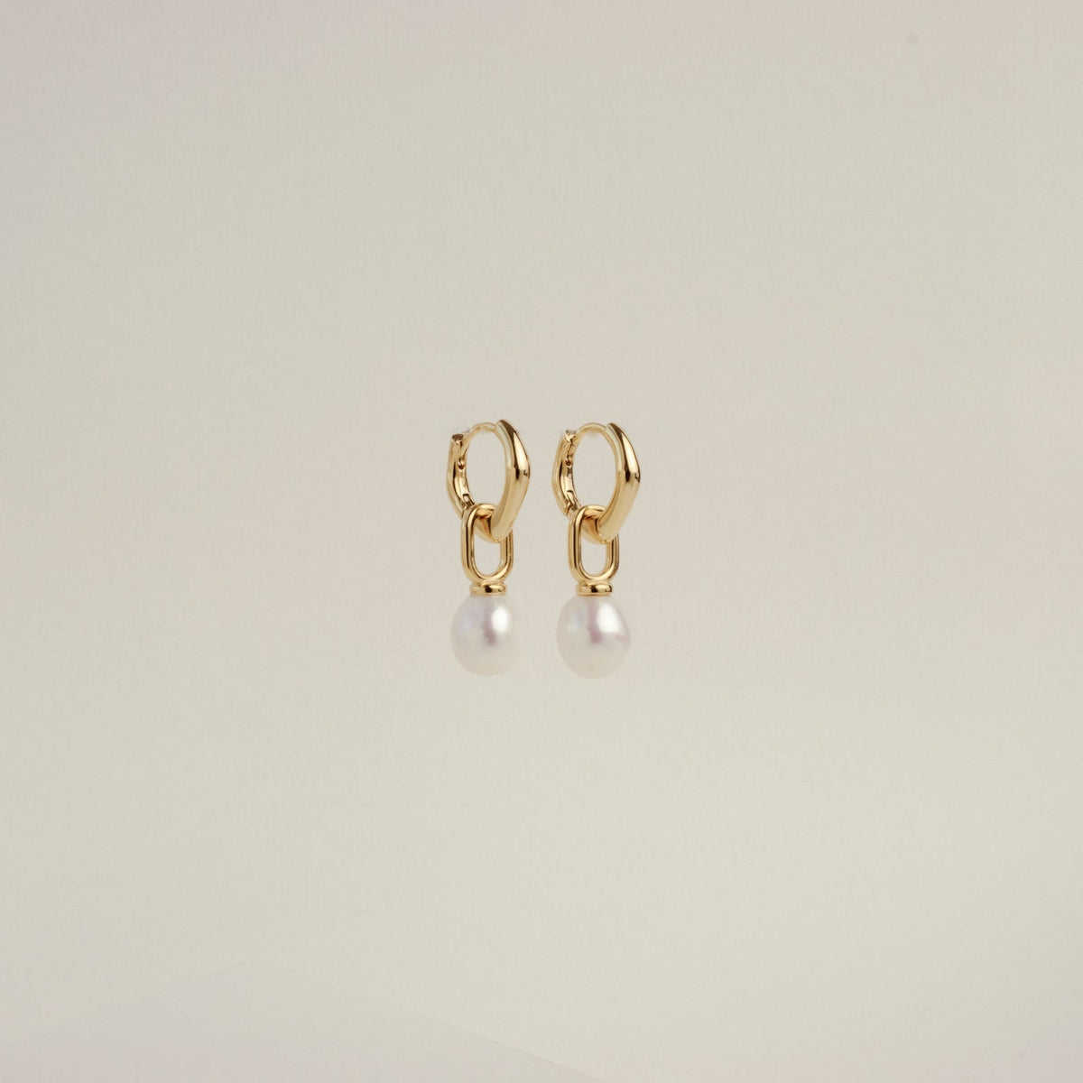 Argolas de pérolas de avelã