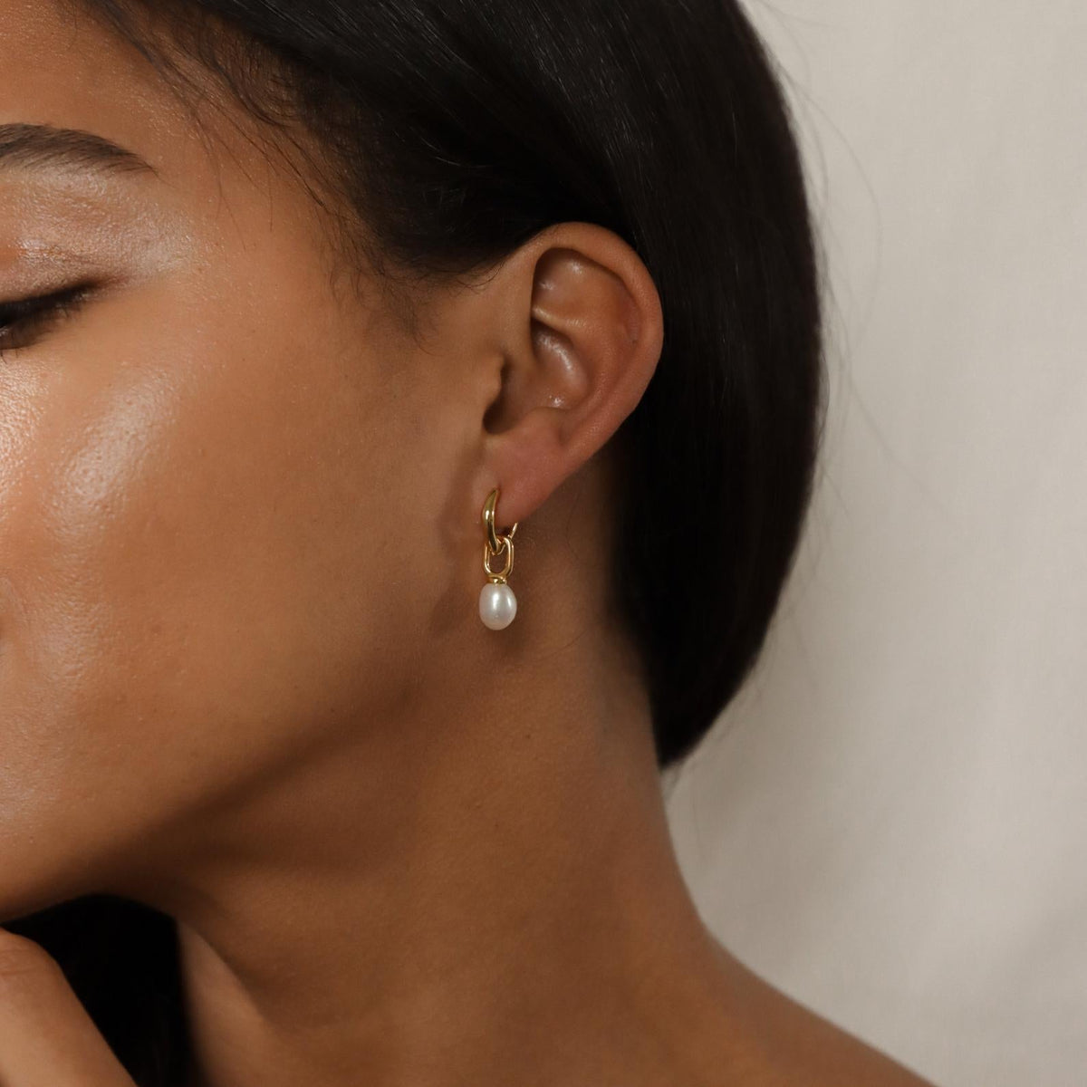 Argolas de pérolas de avelã