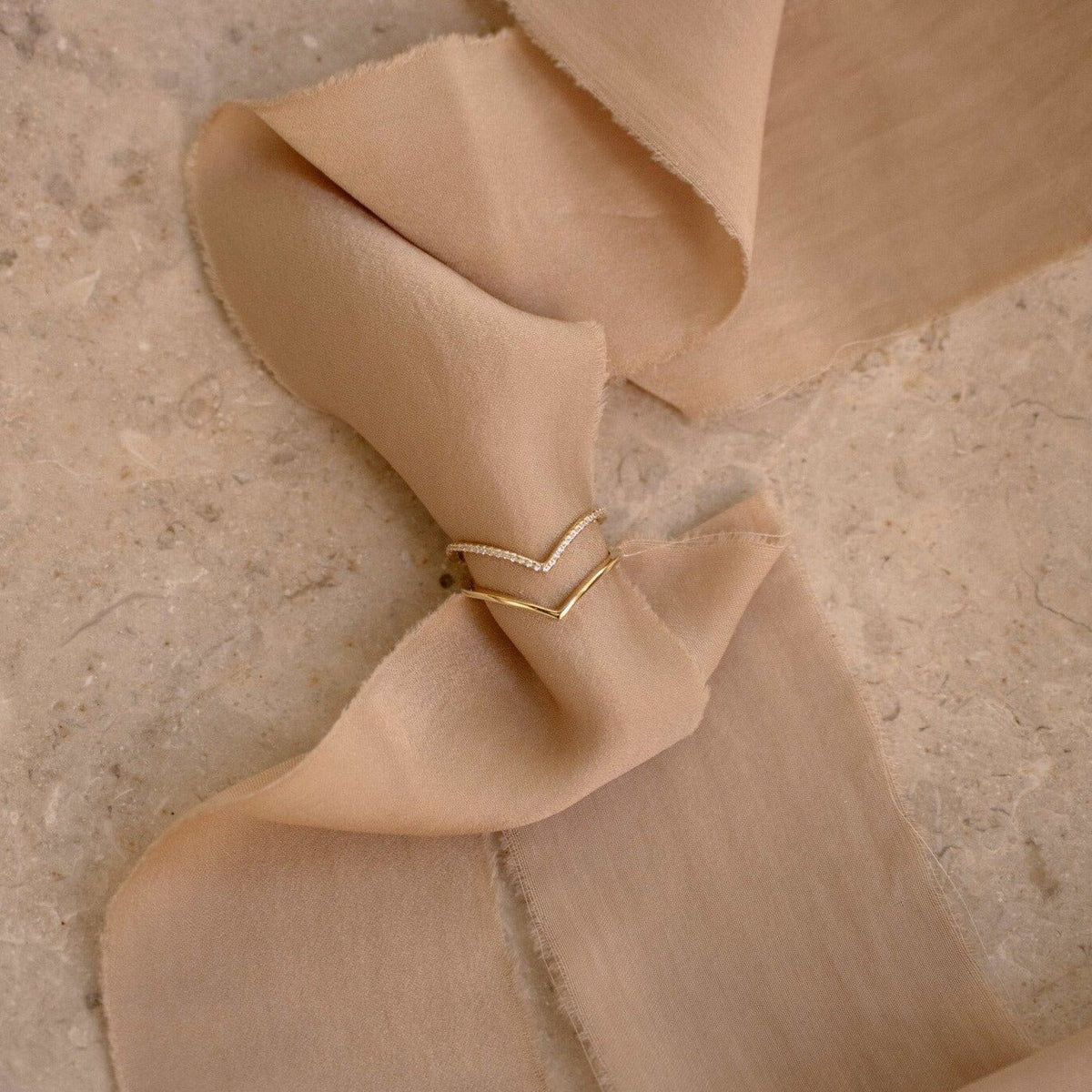 Conjunto de Anéis com empilhamento de curvas