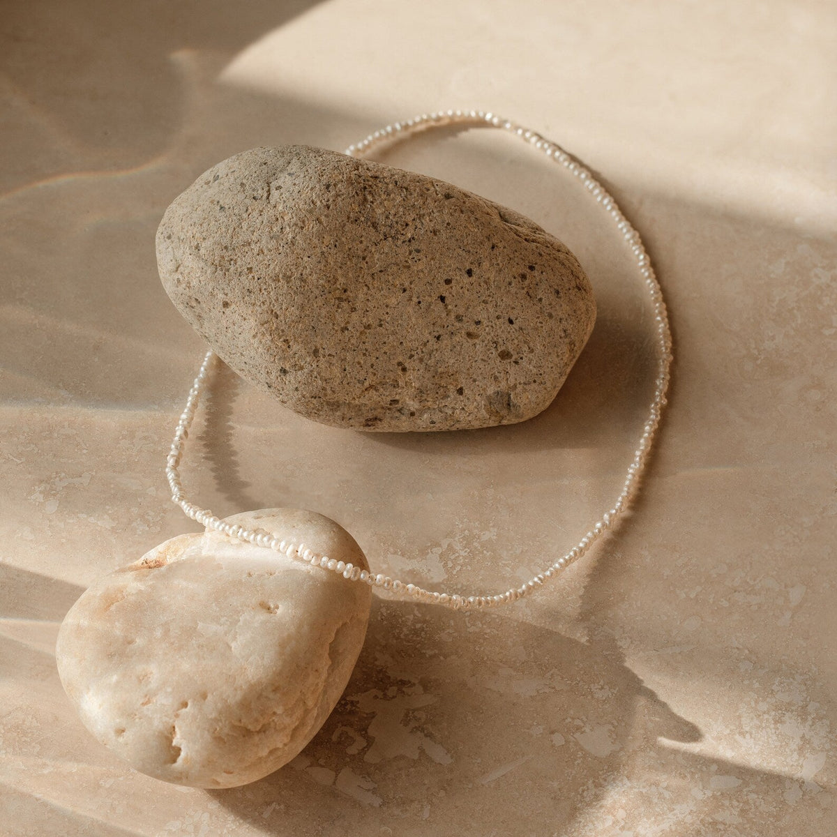 Gargantilha de pérolas Brinley