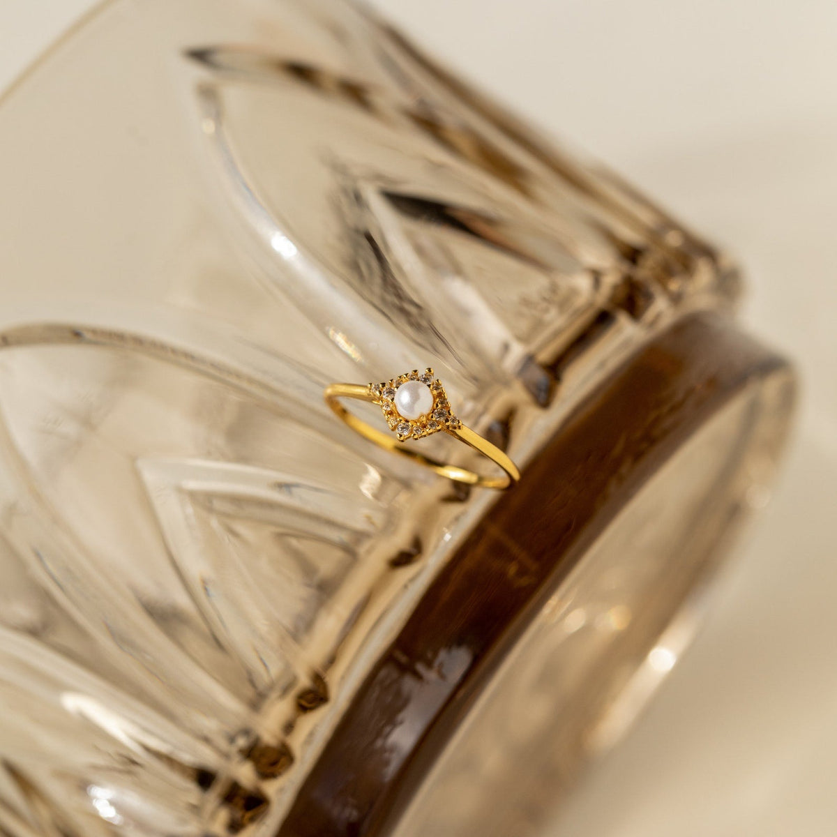 Anel Vintage Pave Pearl em Ouro 18K