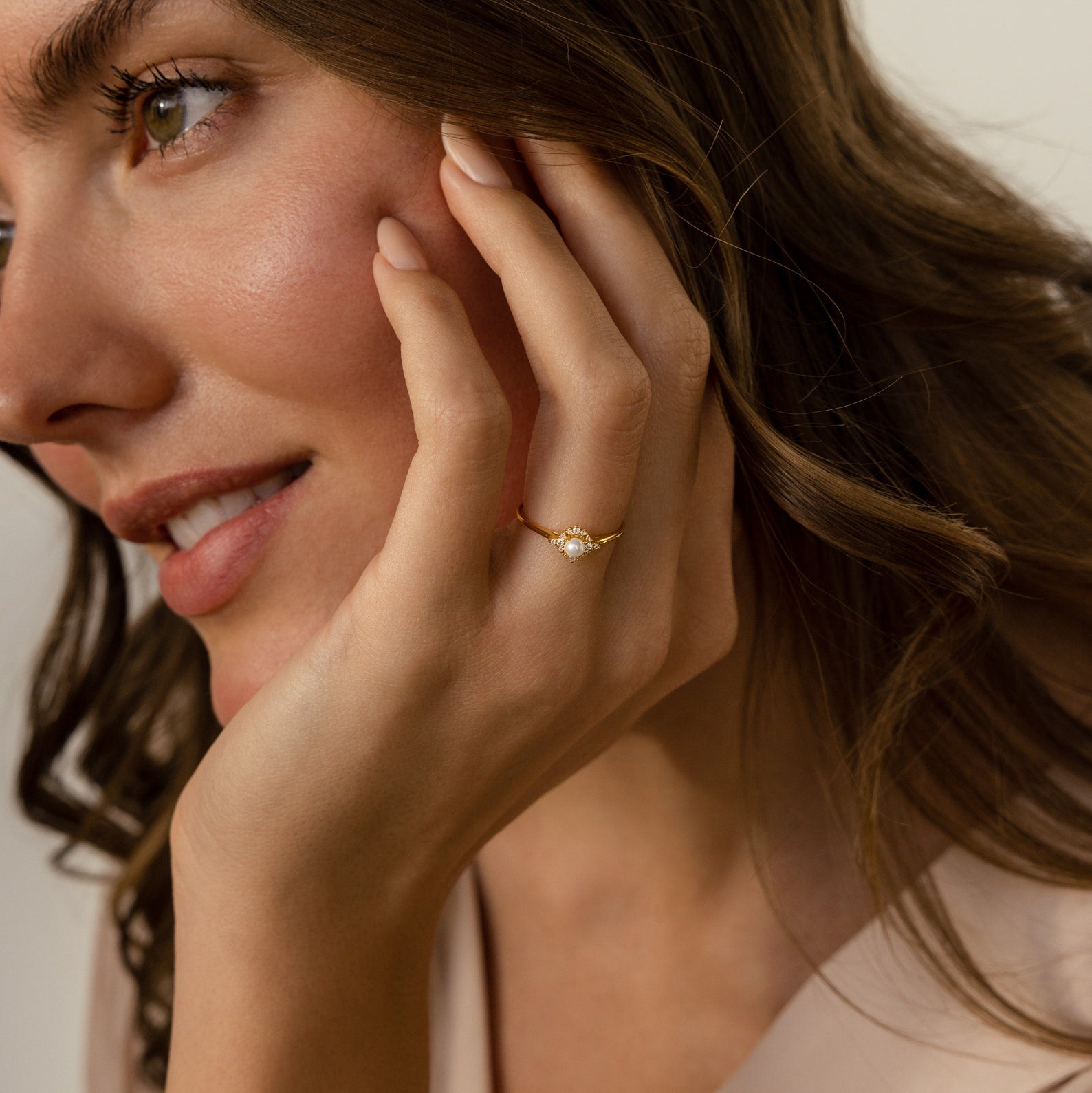 Anel Vintage Pave Pearl em Ouro 18K
