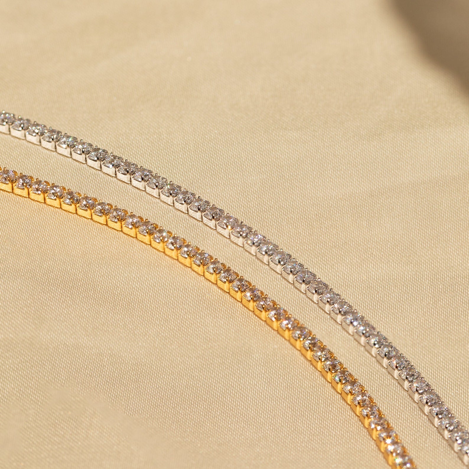 Pulseira clássica com diamantes