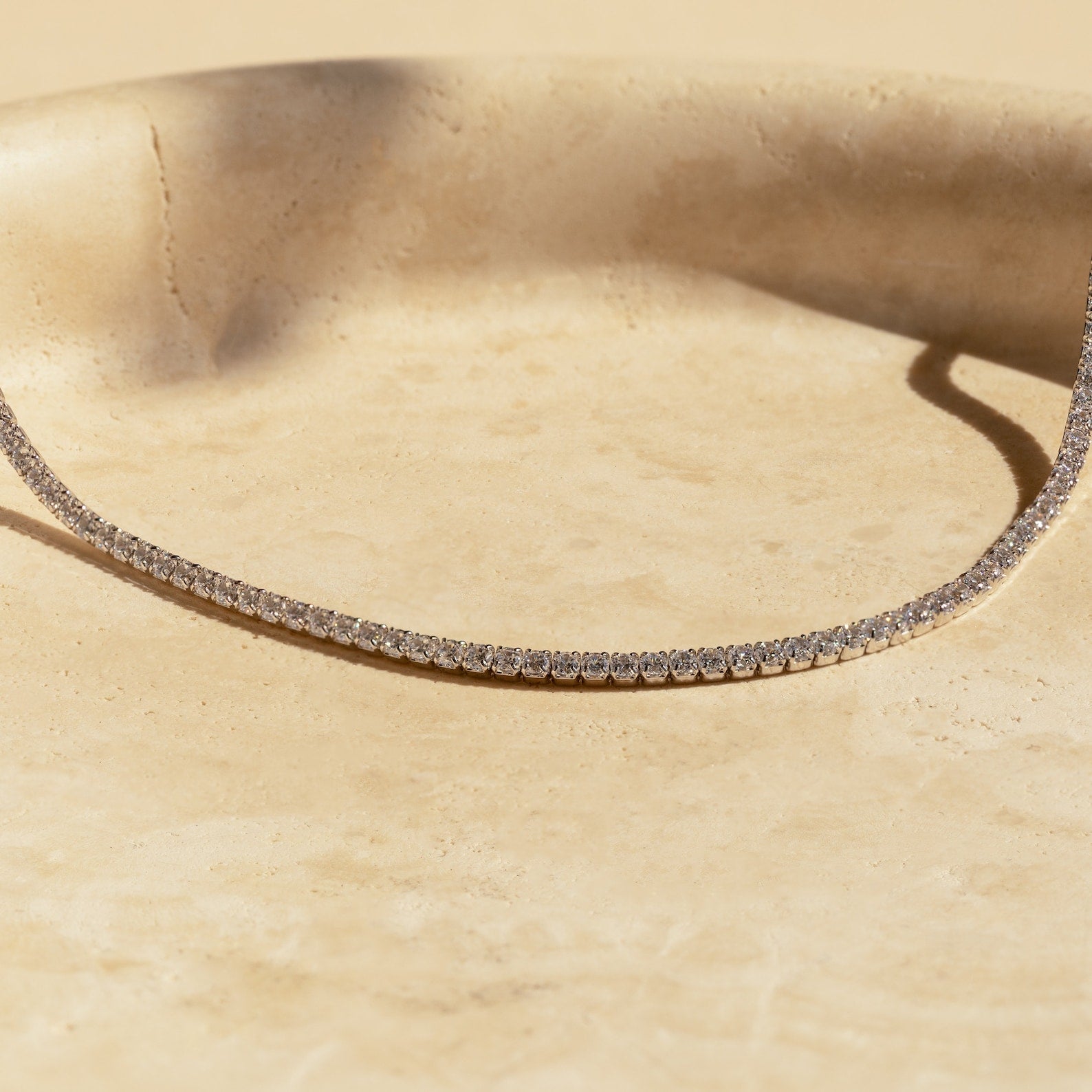 Colar Gargantilha com Diamantes
