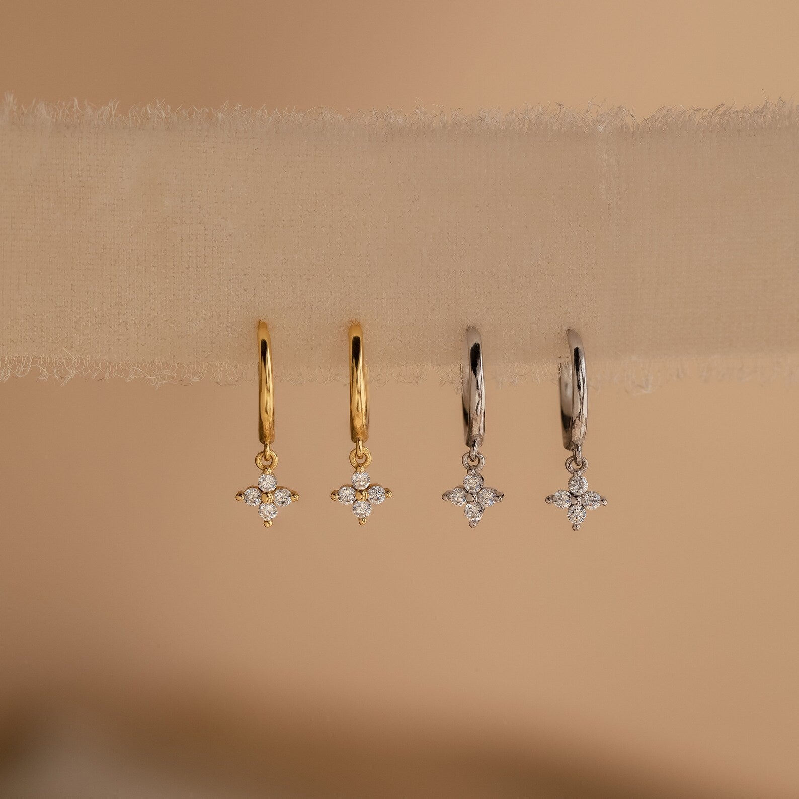 brincos pendentes com flor de diamante