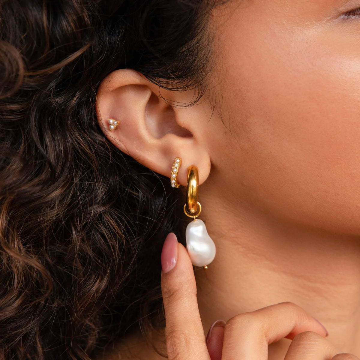 Argolas de pérola barroca