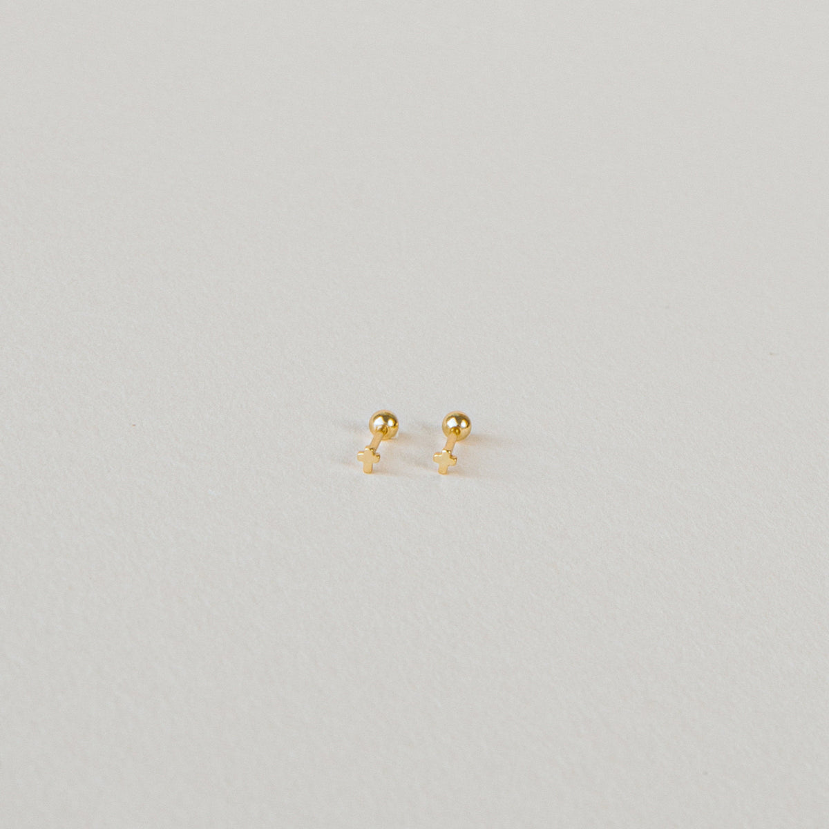 Pequenos Brincos cruzados