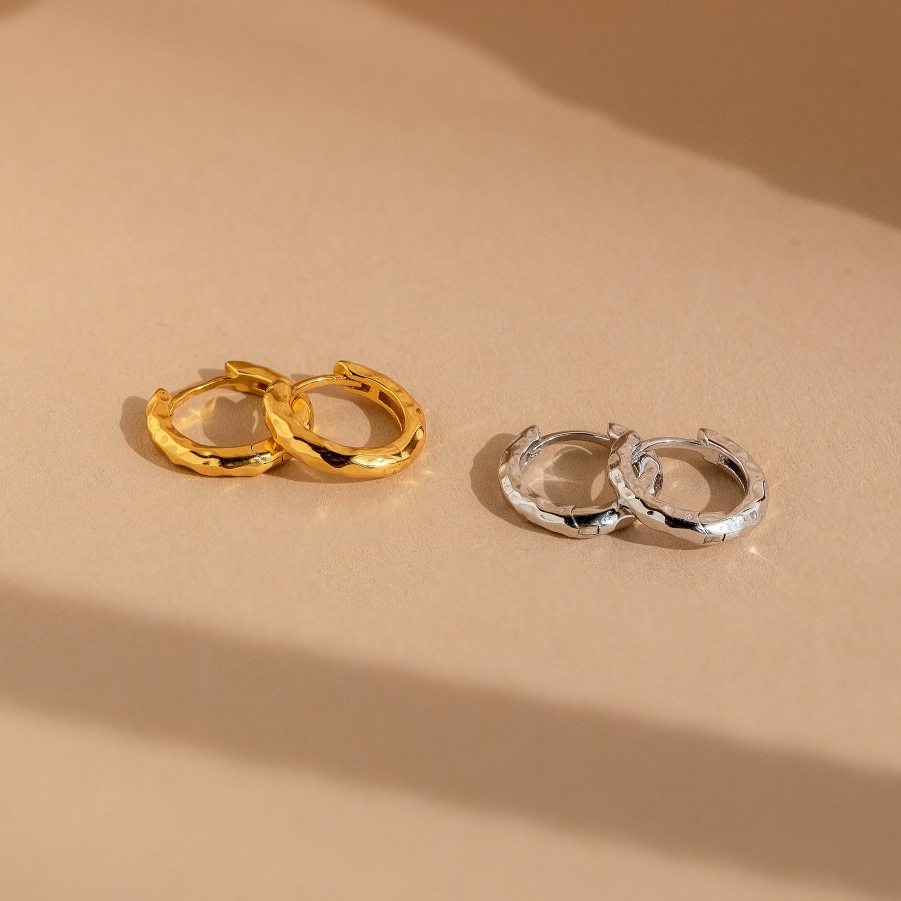 Conjunto de Mini Aros Martelados