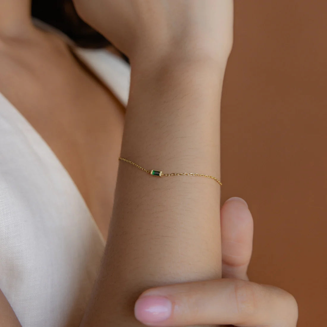 Pulseira de pedra de nascimento em baguete