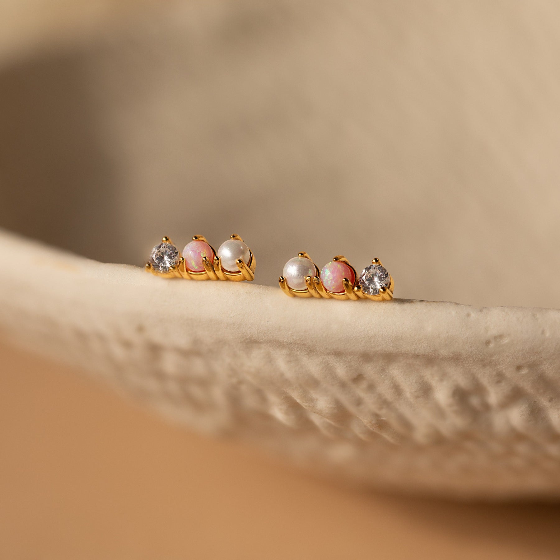 Brincos de pérola, opala e diamante