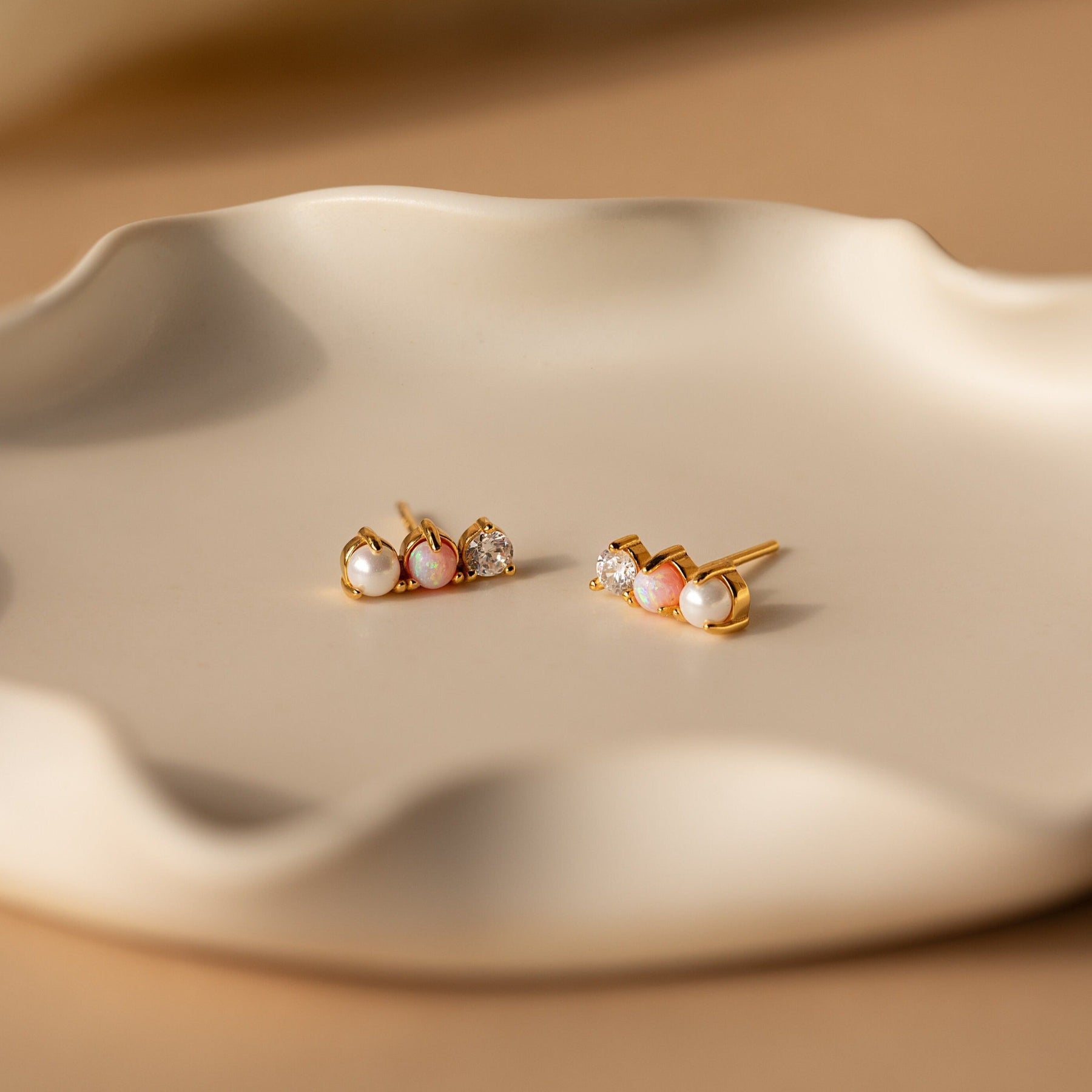 Brincos de pérola, opala e diamante