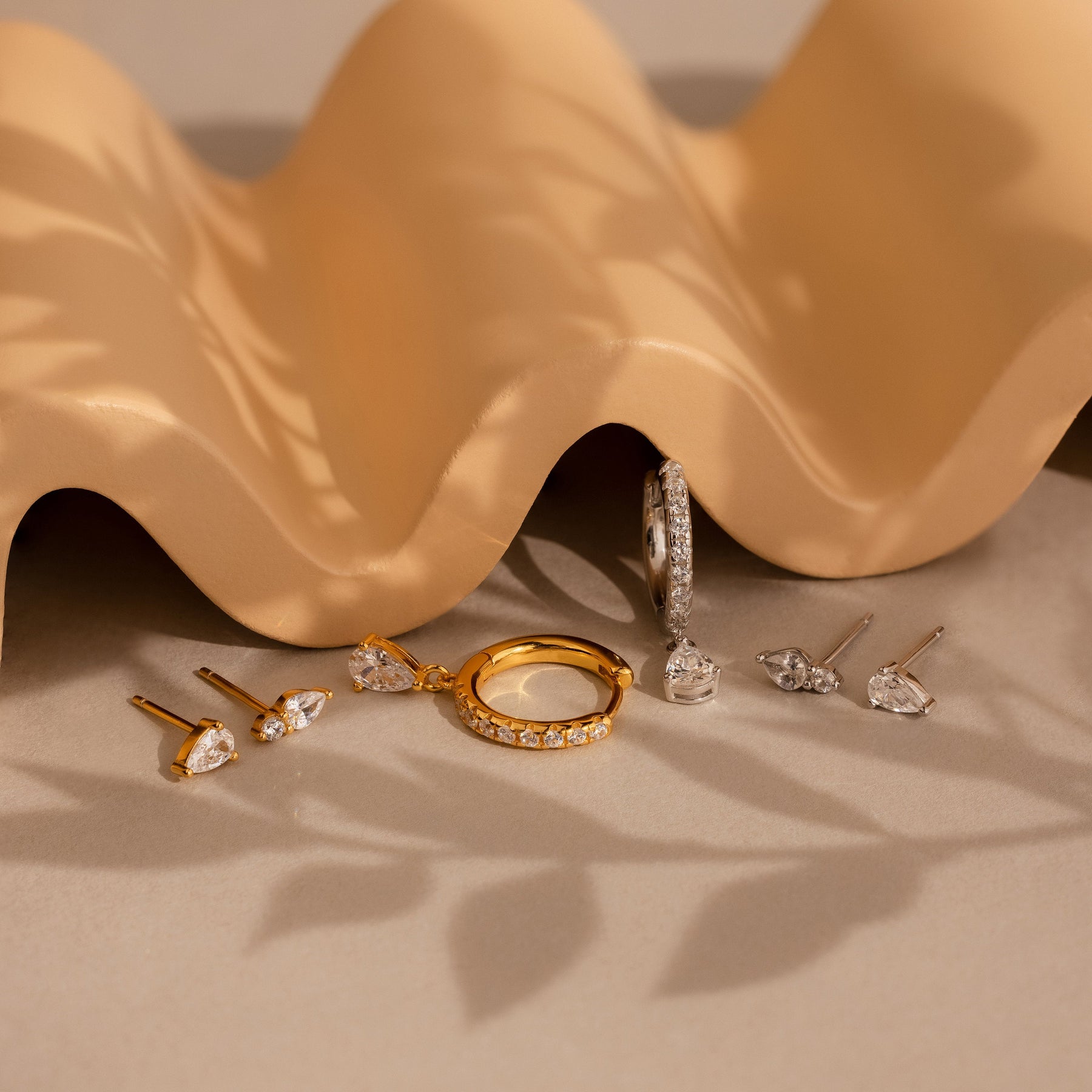 Conjunto de brincos de diamante
