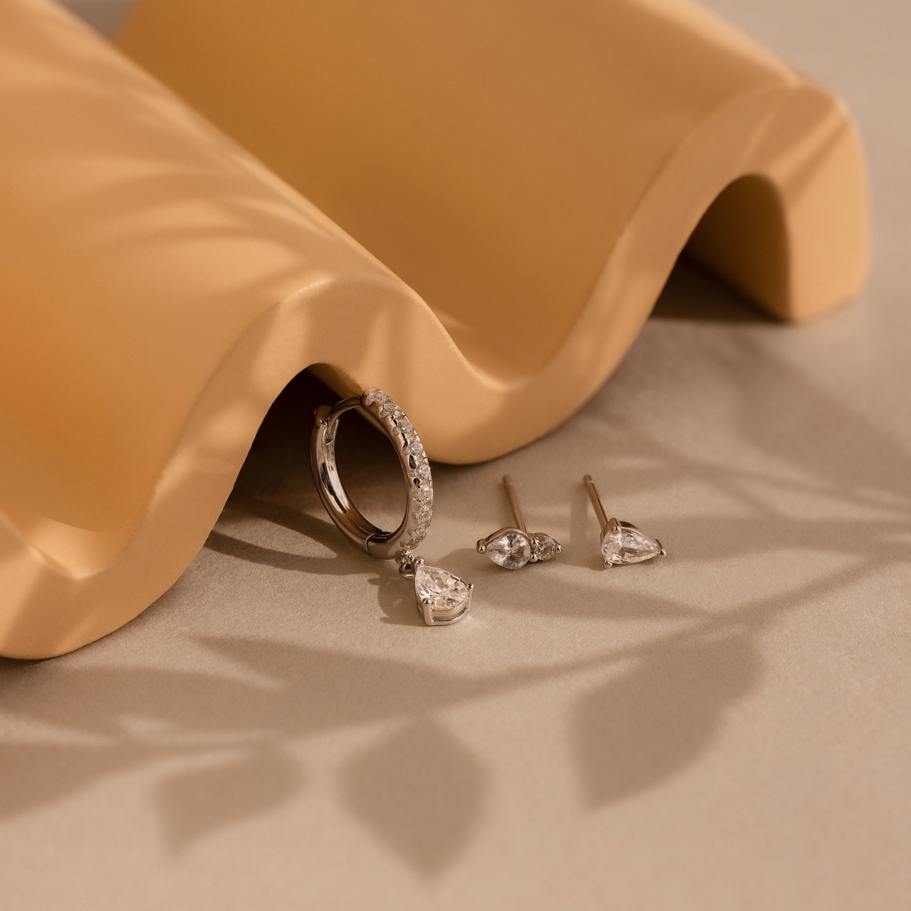 Conjunto de brincos de diamante