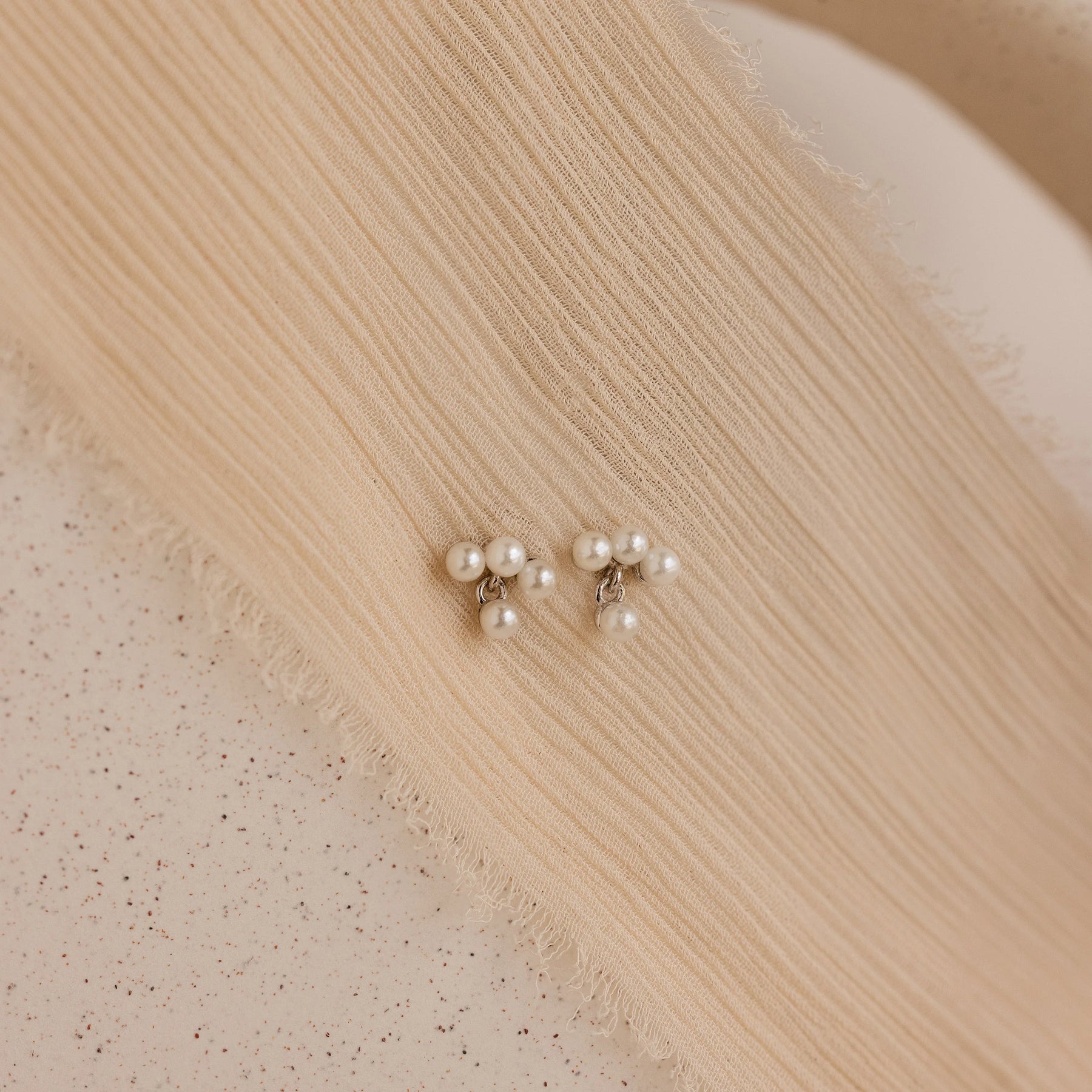 Brincos pendentes Pearl Cluster