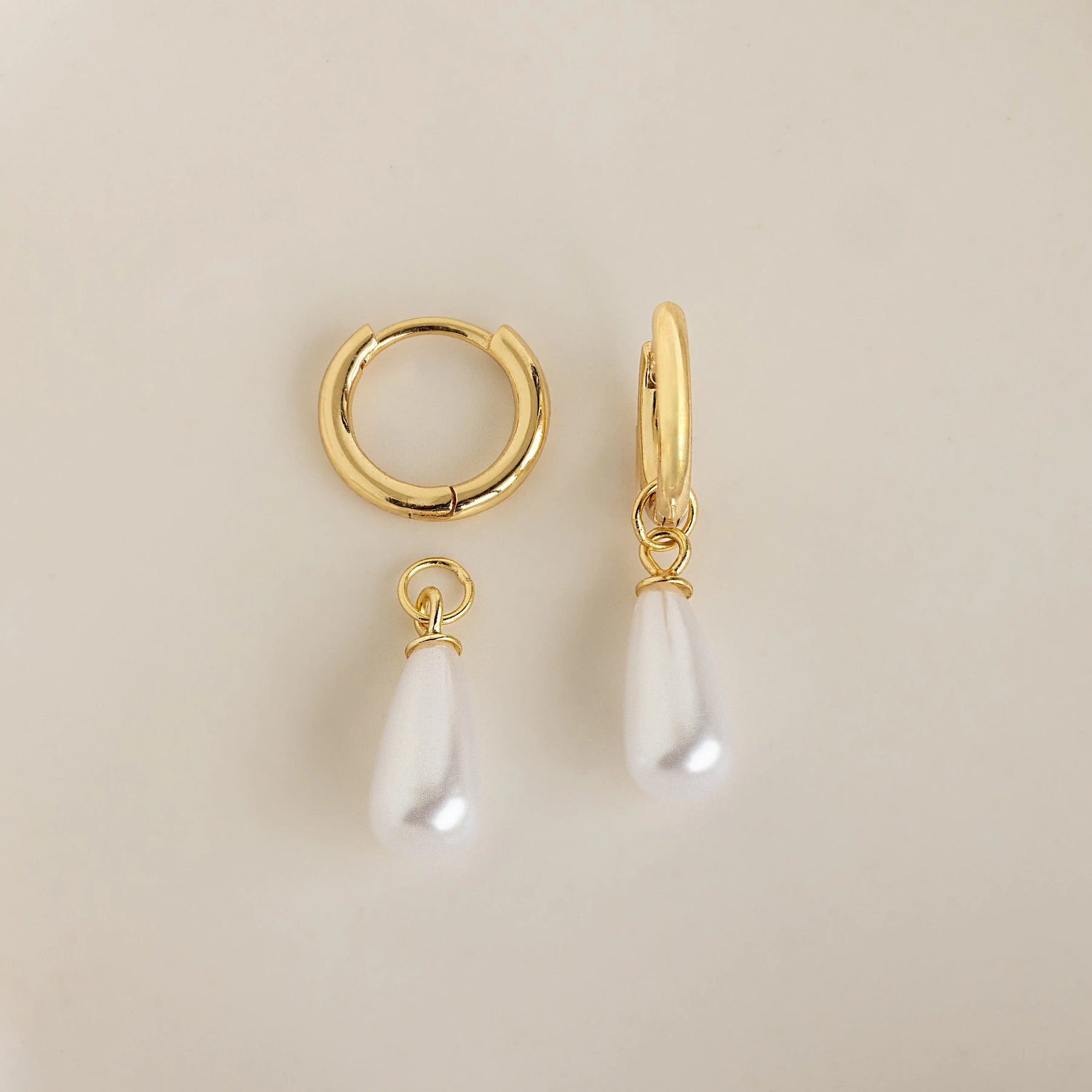 brincos Huggies Pearl Teardrop
