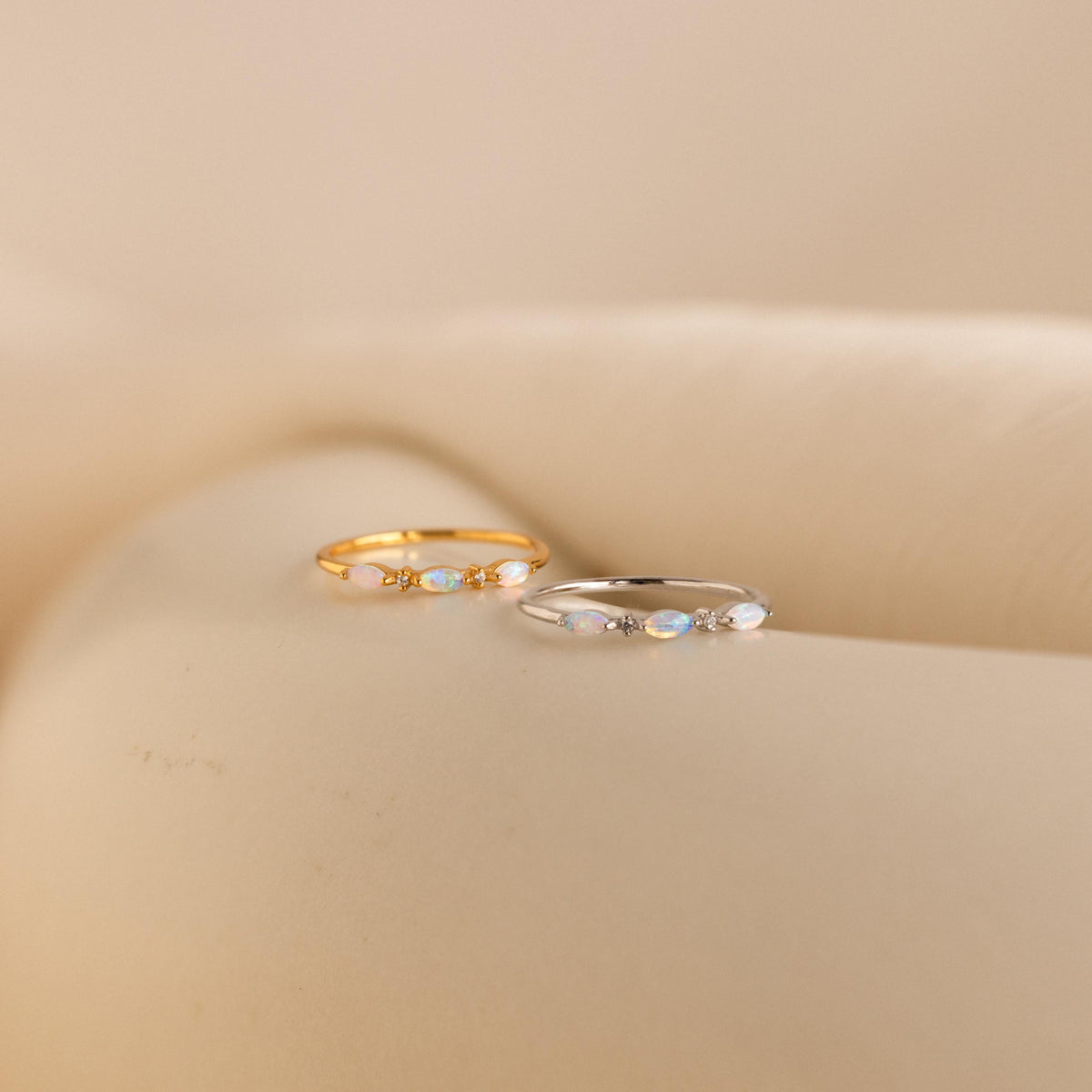 Anel delicado de Opala Alessia Trio