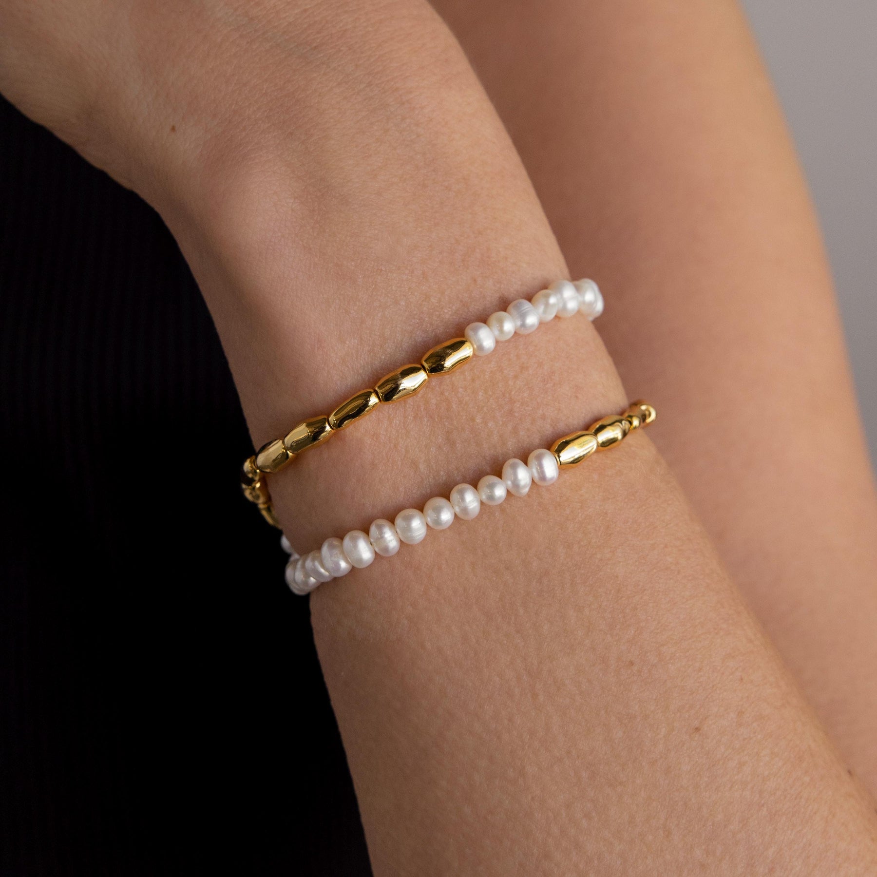 Pulseira de pérolas com contas duplas