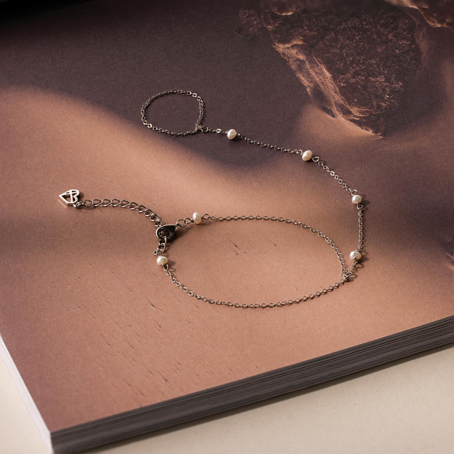 Pulseira de corrente de mão de pérola
