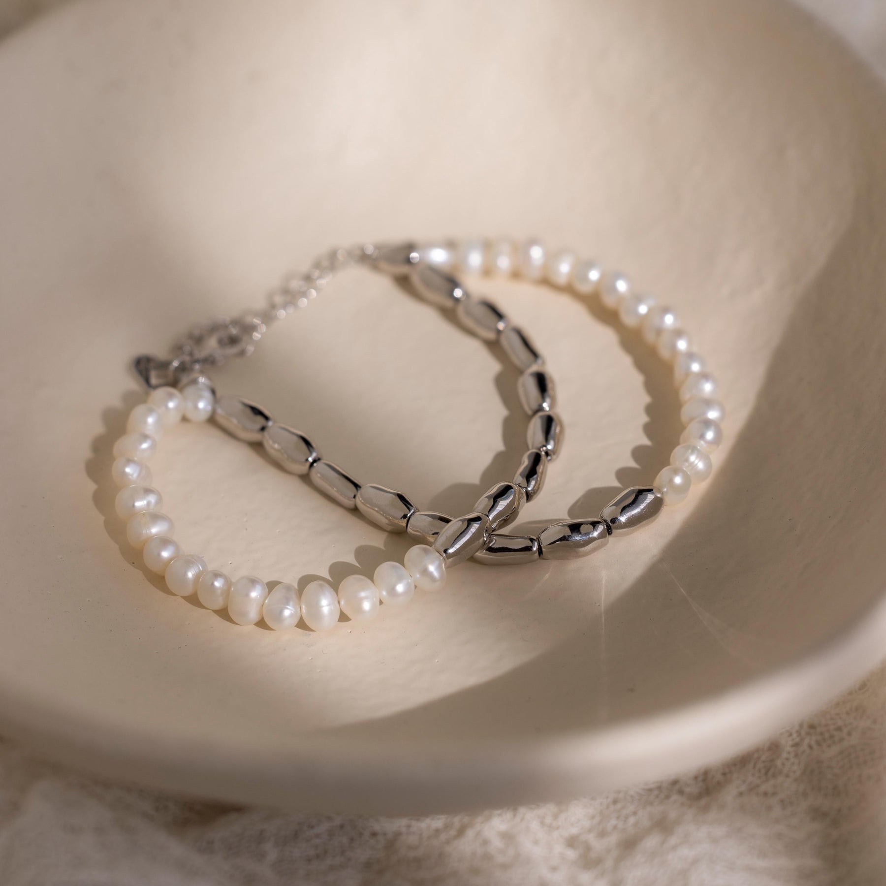 Pulseira de pérolas com contas duplas