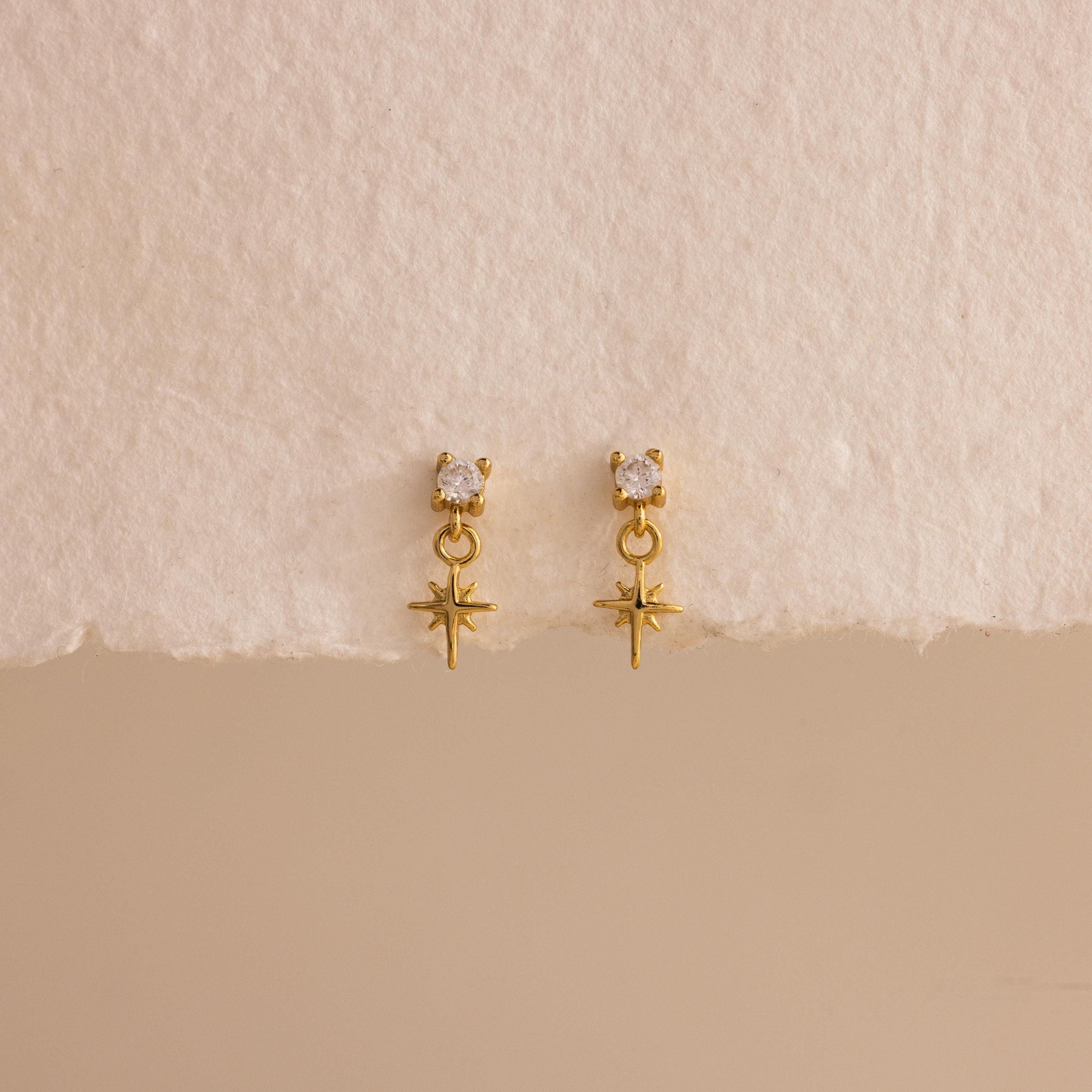 Brincos de Pressão com Estrela Flatback