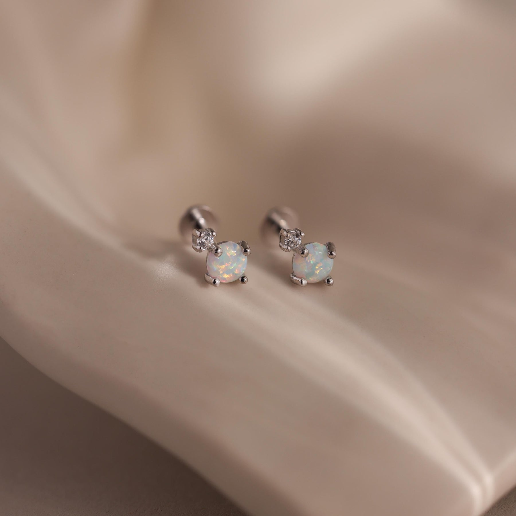 Brincos de Pressão com Opala e Diamante