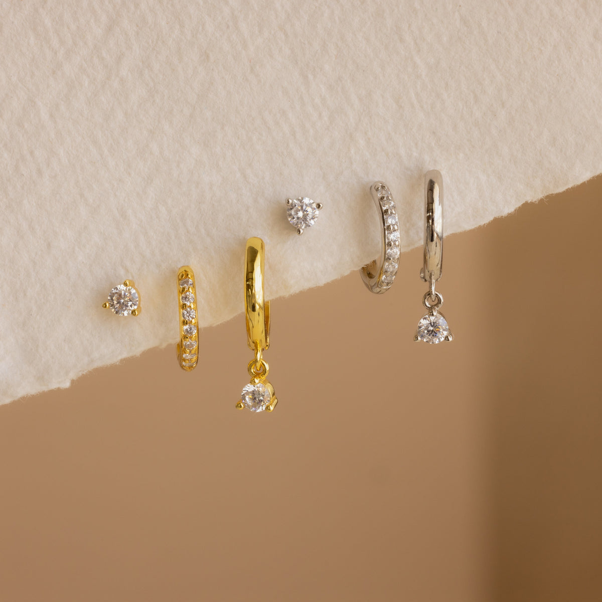 Conjunto Clássico de Brincos de Diamante