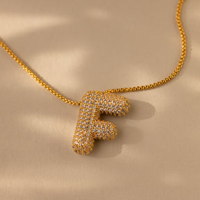 Colar de letras Pave Puff