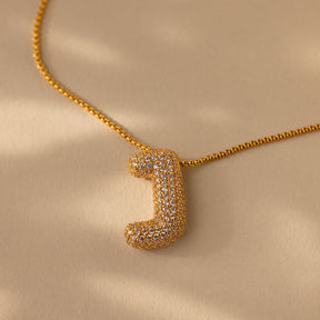 Colar de letras Pave Puff