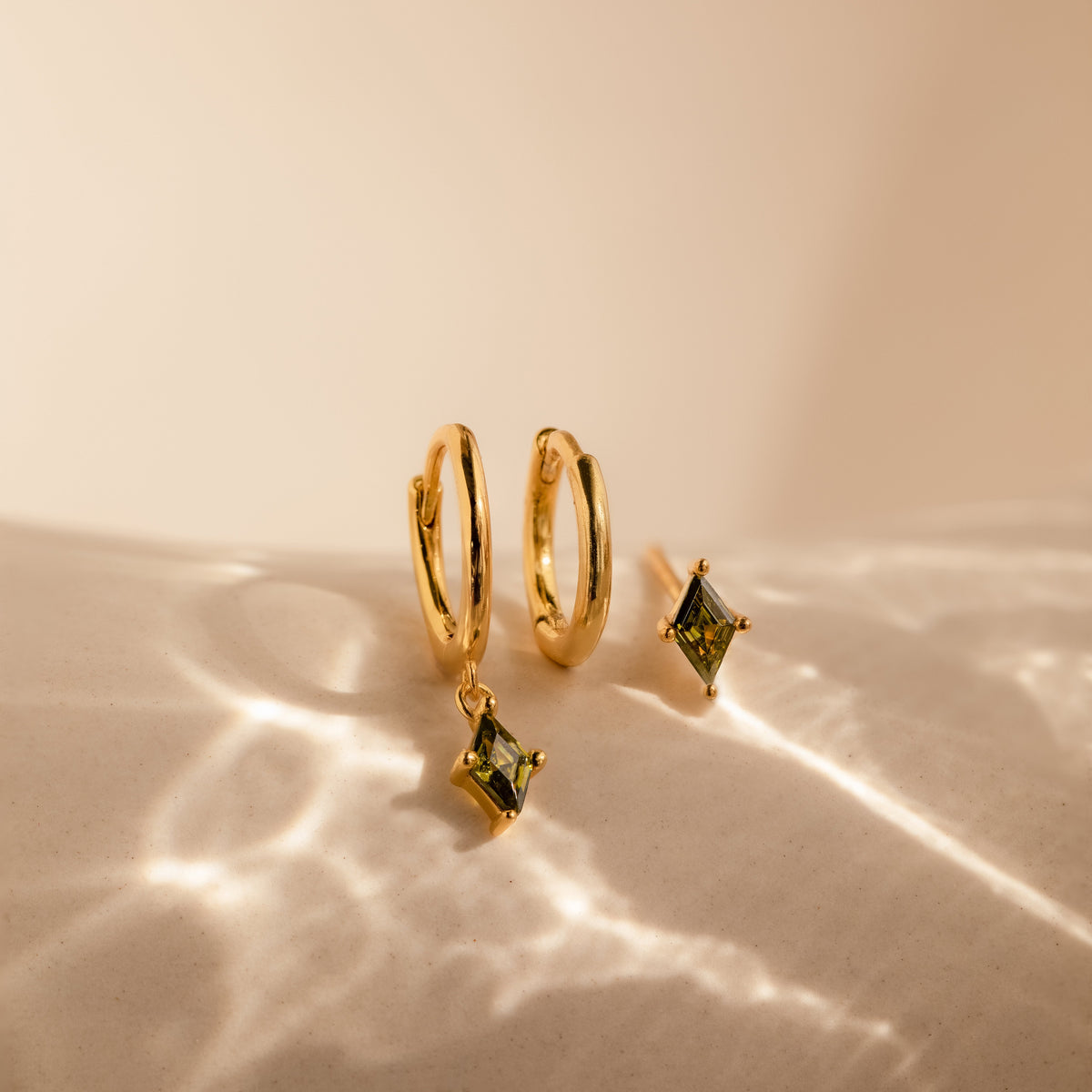 Conjunto de brincos de peridoto