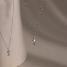 Colar de pérolas e diamantes Tiny Pearl