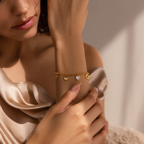 Pulseira com pingente de coração