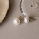 Brincos de pérolas ousados