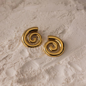 Brincos de pino em espiral ousados