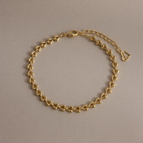 Pulseira de coração com elos minúsculos