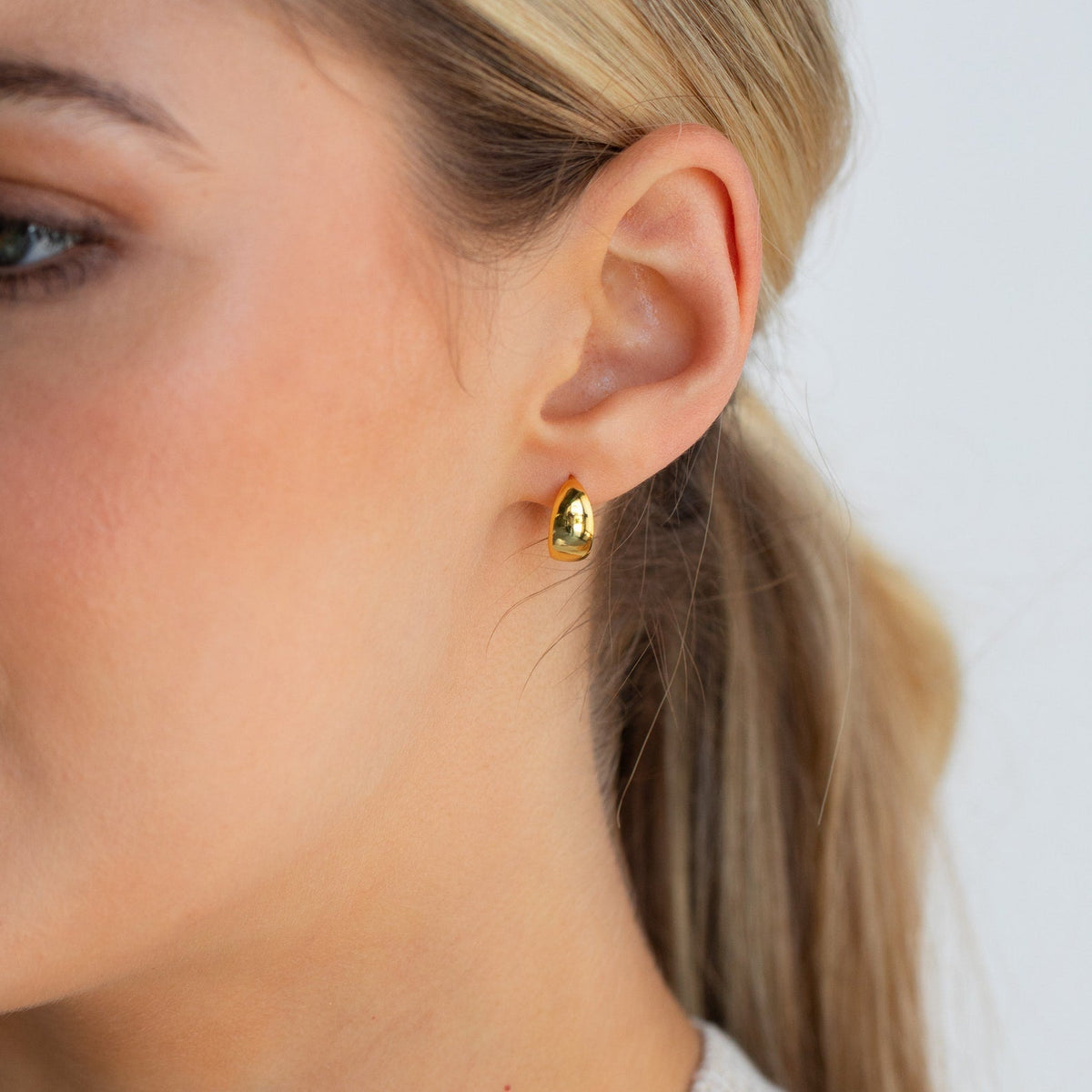 brincos Olivia Hoops