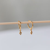 Brincos com diamantes Ericka