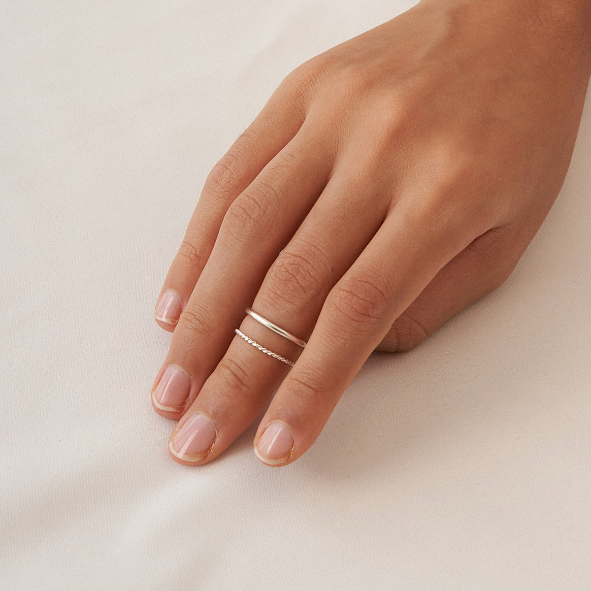 Conjunto de anéis empilháveis minimalistas