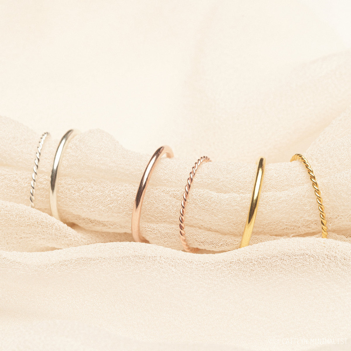 Conjunto de anéis empilháveis minimalistas