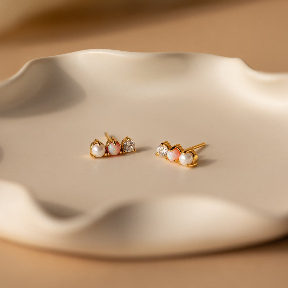 Brincos de pérola, opala e diamante