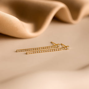 Brincos de tênis com pingente de diamante