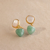 Brincos de coração de jade