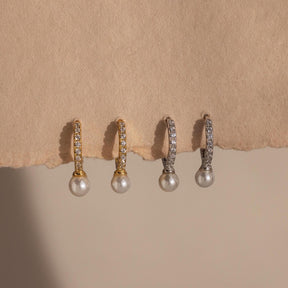 Brincos Pave Pearl Huggies
