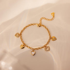 Pulseira com pingente de coração