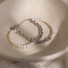 Pulseira de pérolas com contas duplas